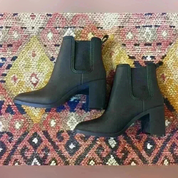 Jeffrey Campbell Hurricane Waterproof Chelsea Rain Boots Matte Black Heels - Picture 2 of 7